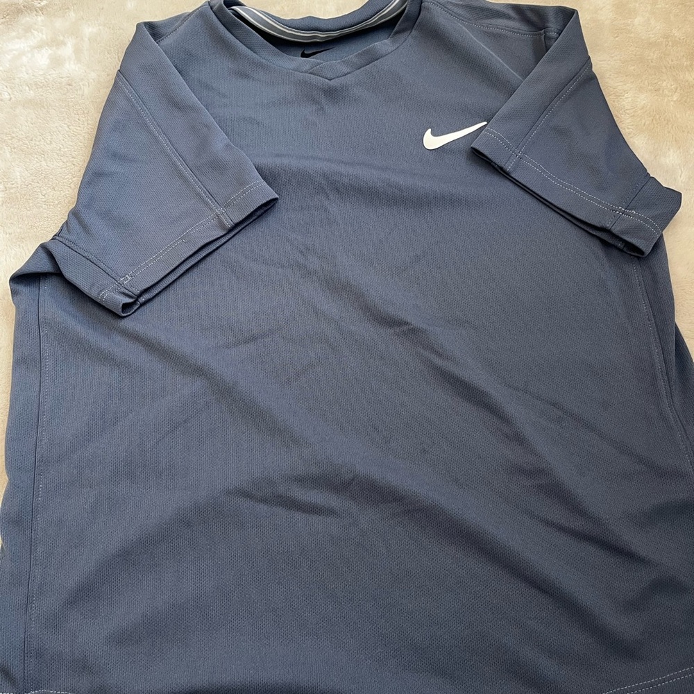 Bundle Nike T-Shirts in Black, Mint Green, and Slate Blue - Picture 3 of 10